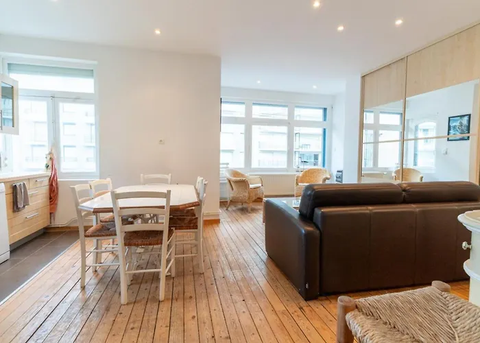 Flat Close To The Beach